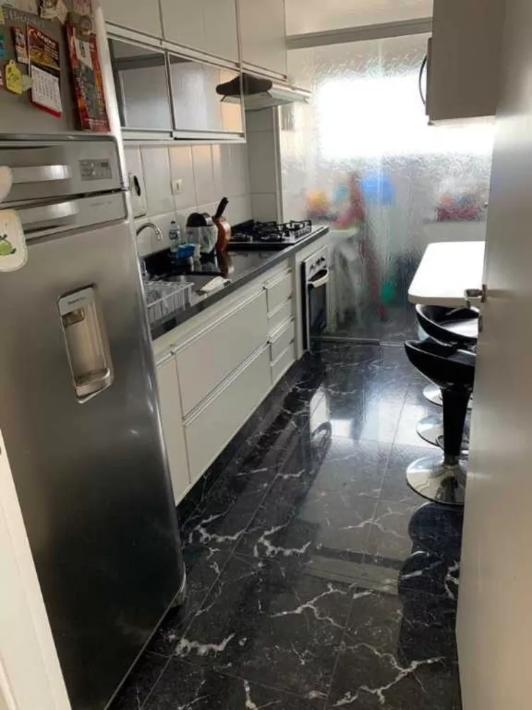 Apartamento à venda com 3 quartos, 74m² - Foto 3