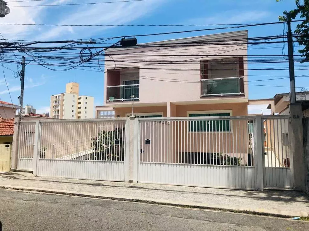 Sobrado à venda com 3 quartos, 240m² - Foto 1