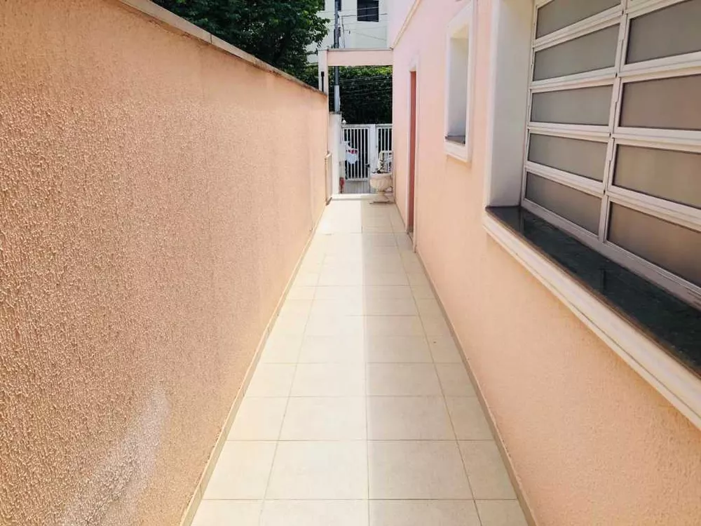 Sobrado à venda com 3 quartos, 240m² - Foto 2