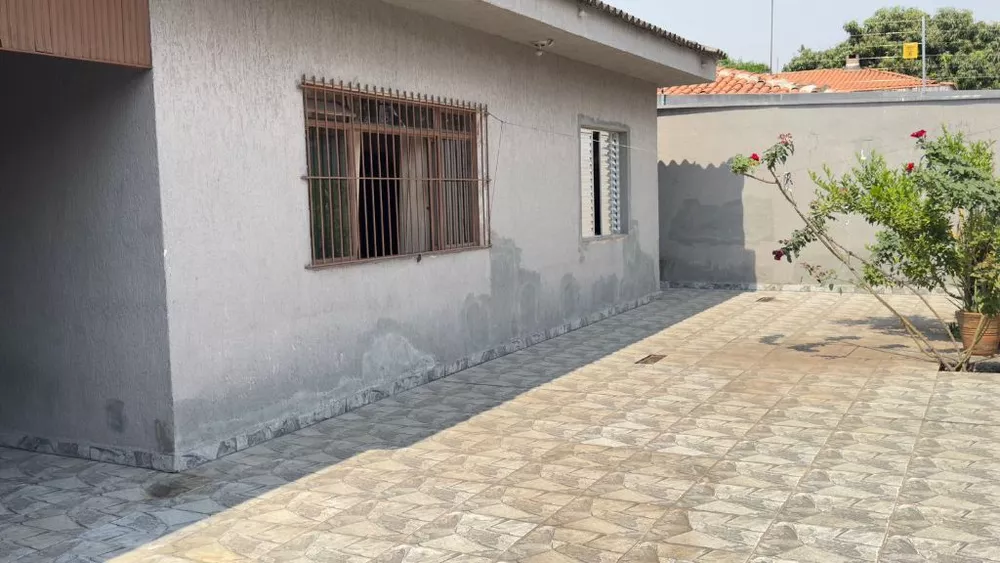 Casa à venda com 3 quartos, 120m² - Foto 1