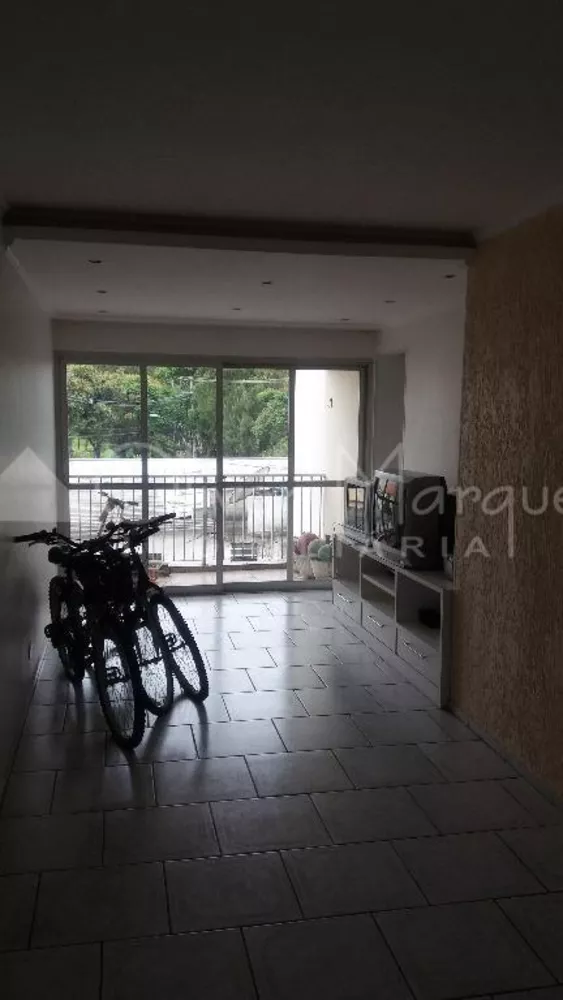 Apartamento à venda com 3 quartos, 80m² - Foto 2