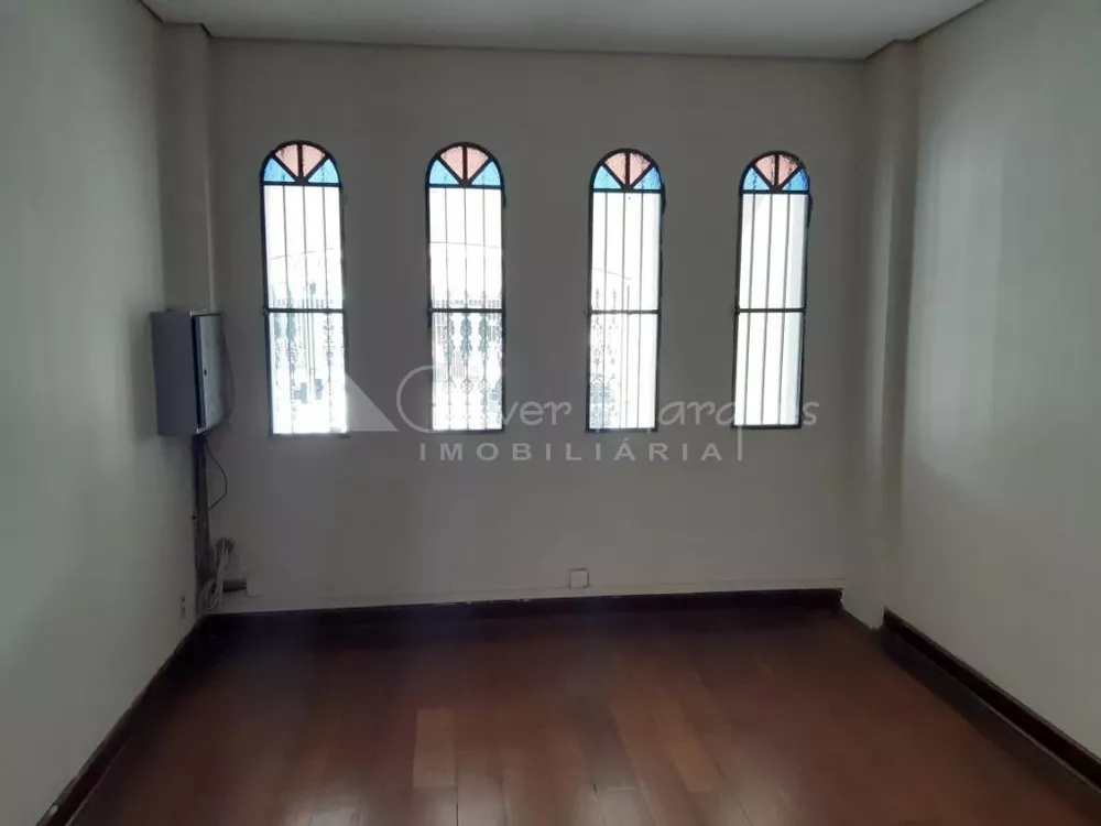 Sobrado à venda com 3 quartos, 250m² - Foto 4