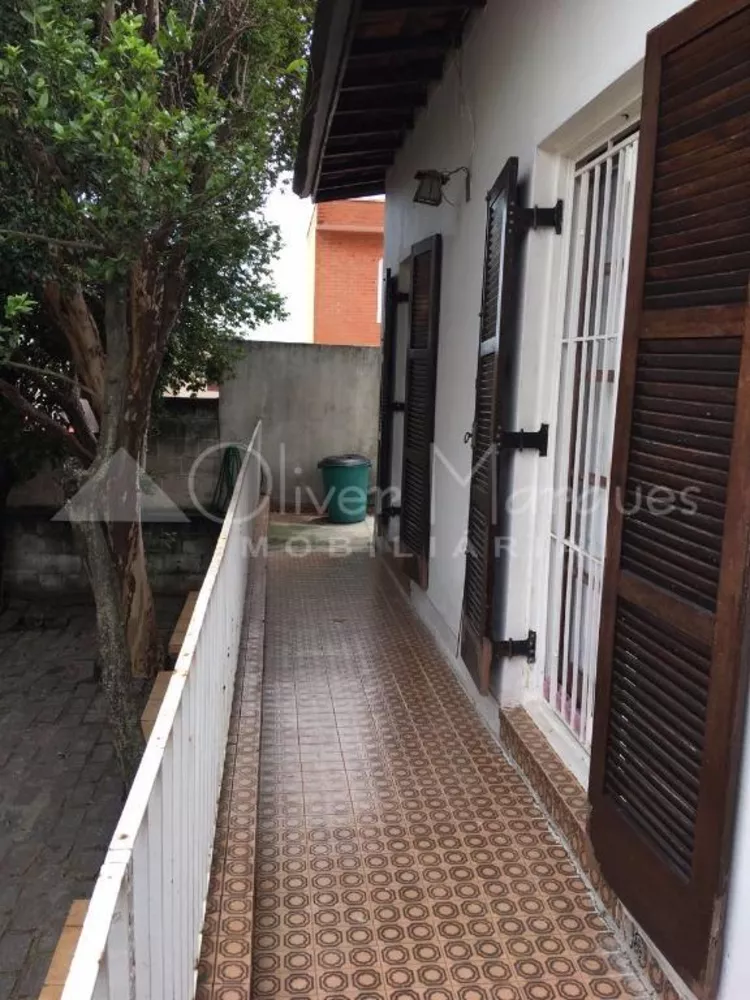 Casa à venda com 3 quartos, 160m² - Foto 2