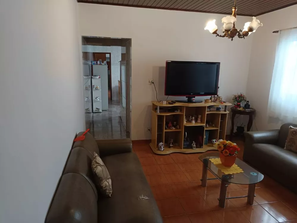 Casa à venda com 2 quartos, 120m² - Foto 1