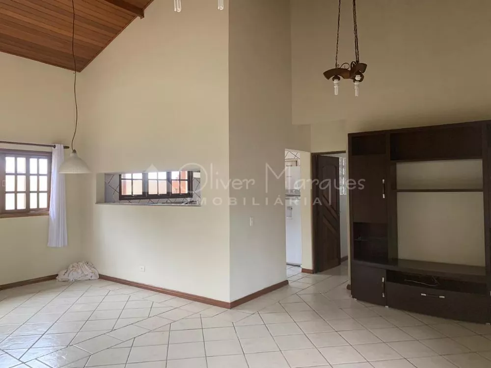 Casa à venda com 3 quartos, 200m² - Foto 6