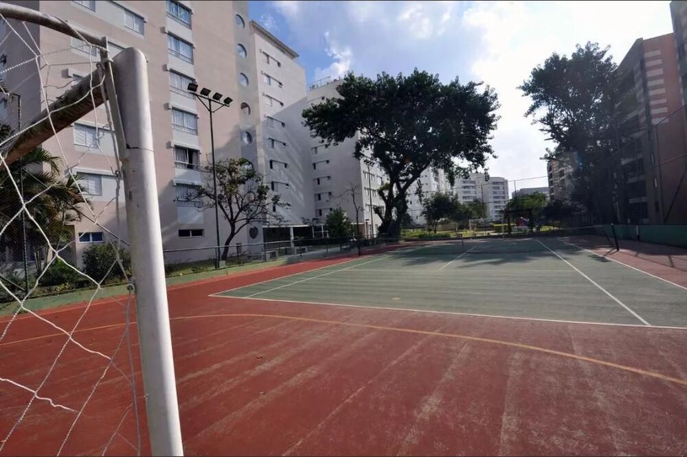 Apartamento à venda com 4 quartos, 135m² - Foto 2