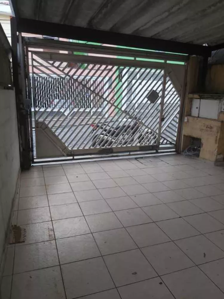 Sobrado à venda com 3 quartos, 180m² - Foto 1