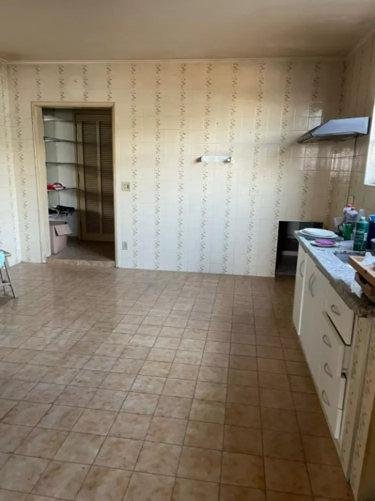 Casa à venda com 7 quartos, 275m² - Foto 12