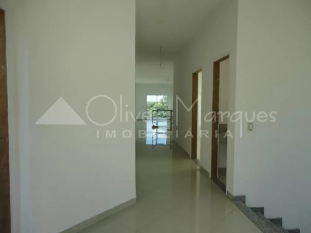 Casa à venda com 3 quartos, 365m² - Foto 7