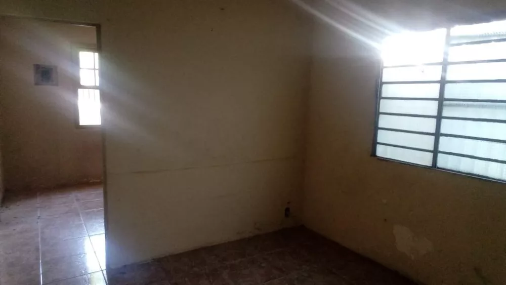 Casa à venda com 2 quartos, 140m² - Foto 2