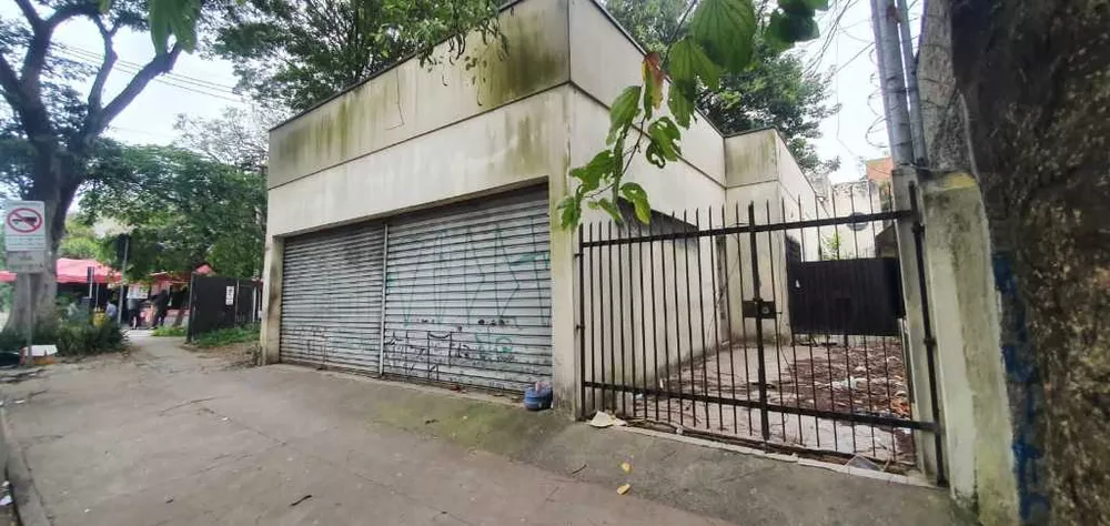 Prédio Inteiro à venda com 3 quartos, 500m² - Foto 1