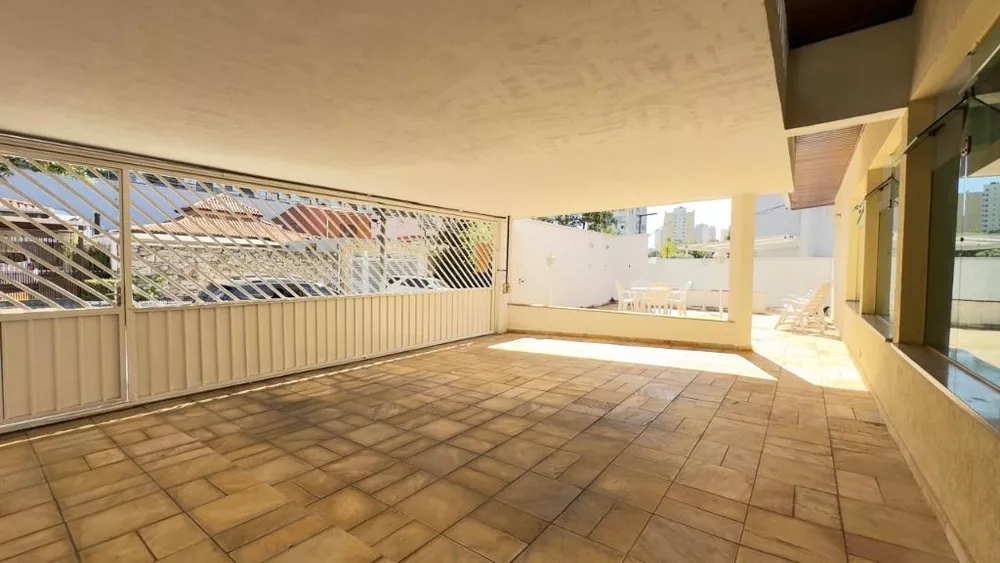 Casa à venda com 4 quartos, 248m² - Foto 3