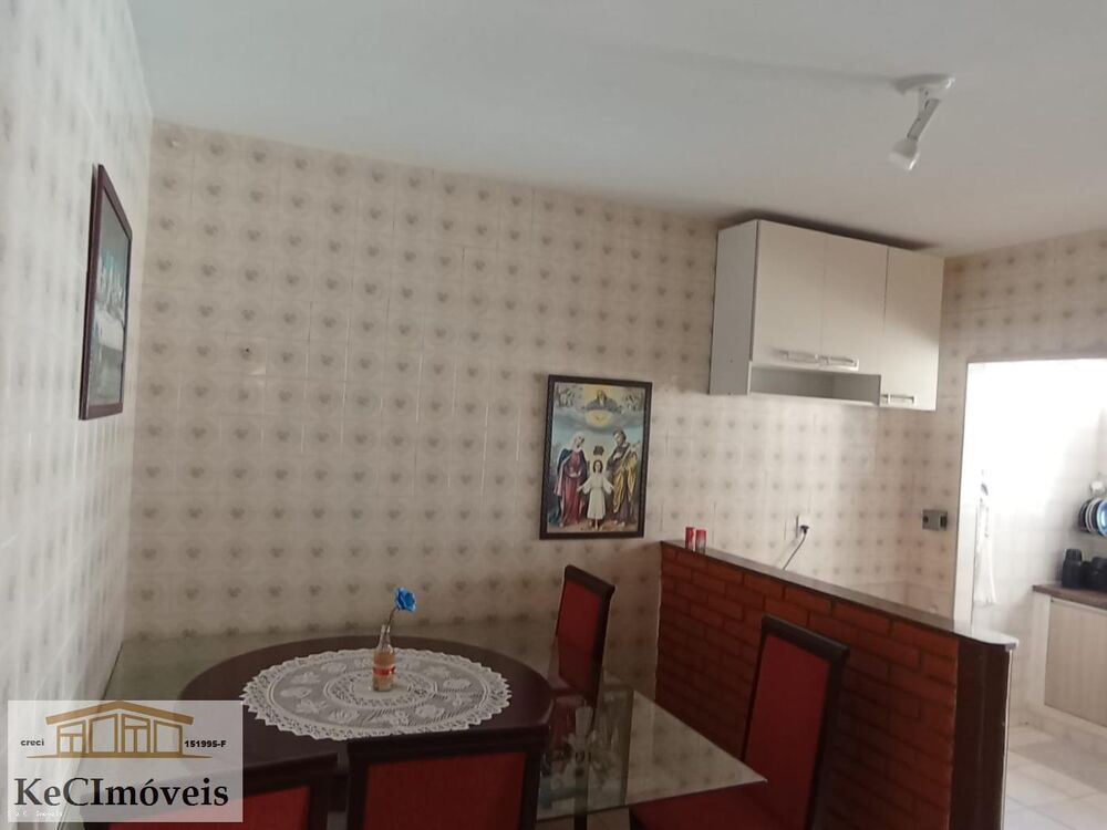 Casa, 3 quartos, 200 m² - Foto 13