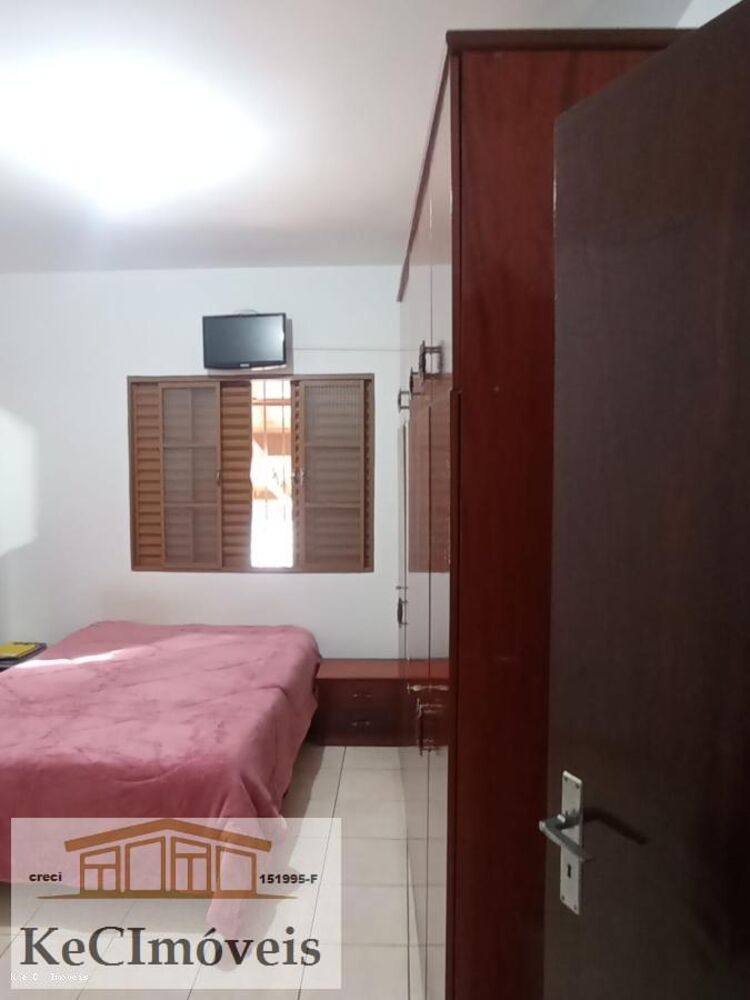 Casa, 3 quartos, 200 m² - Foto 14