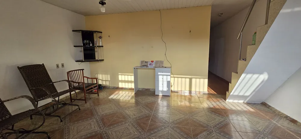Casa, 3 quartos, 200 m² - Foto 1