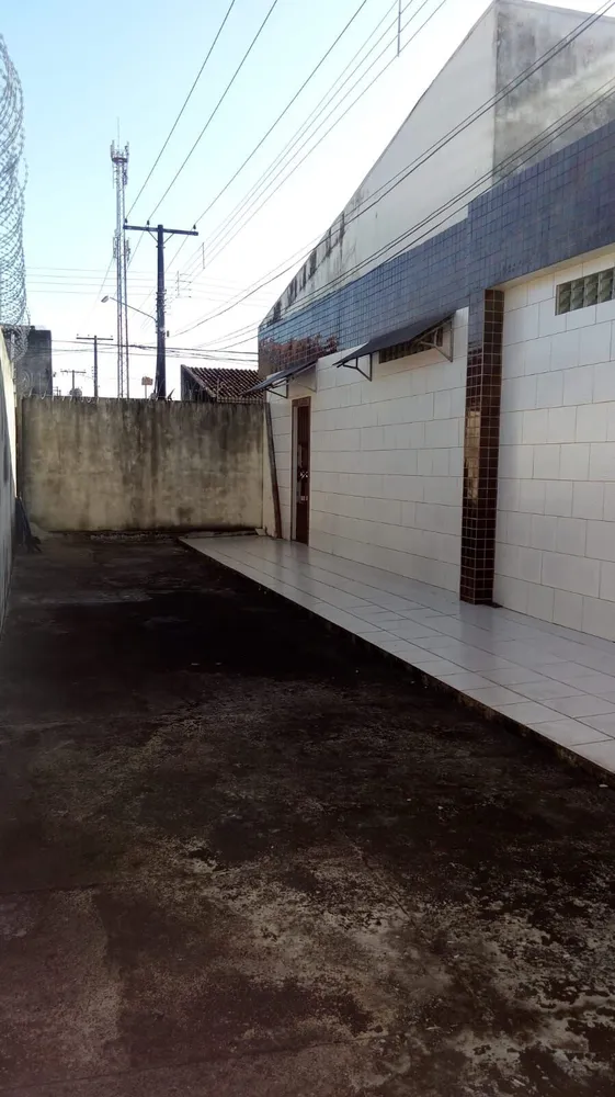 Casa, 2 quartos, 200 m² - Foto 1