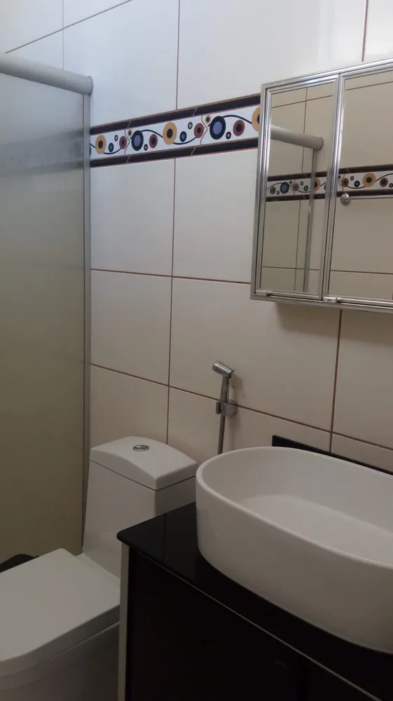 Casa, 2 quartos, 200 m² - Foto 1