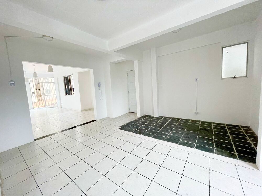 Apartamento à venda com 2 quartos, 140m² - Foto 4