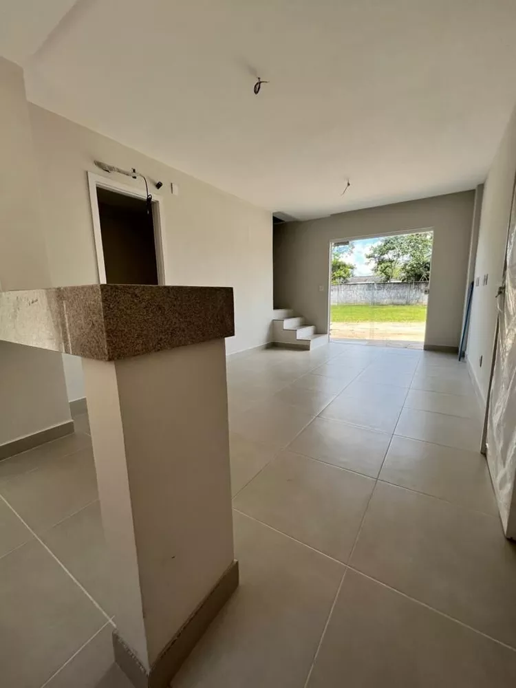 Casa à venda com 3 quartos, 114m² - Foto 7