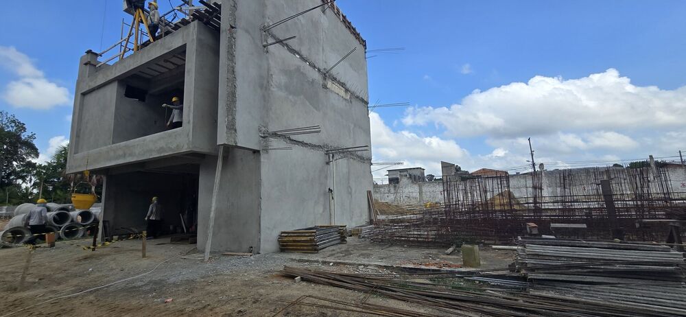 Casa à venda com 3 quartos, 8572m² - Foto 1