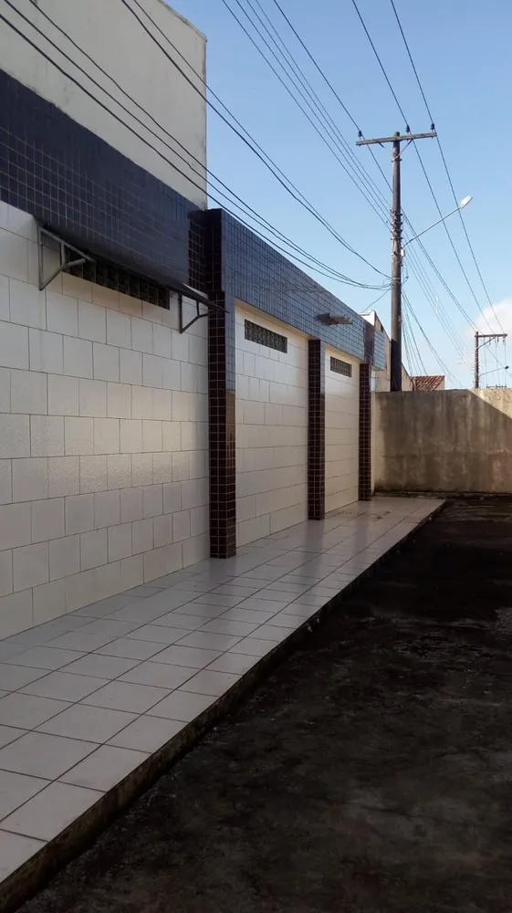 Casa, 2 quartos, 200 m² - Foto 2