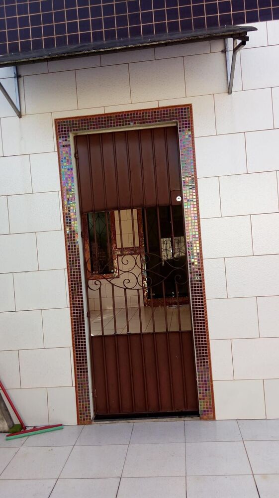 Casa à venda com 2 quartos, 200m² - Foto 2
