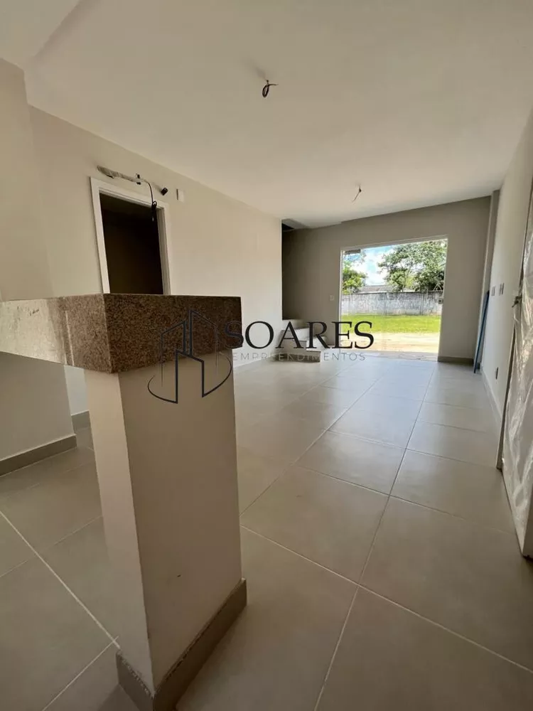 Casa à venda com 3 quartos, 114m² - Foto 2