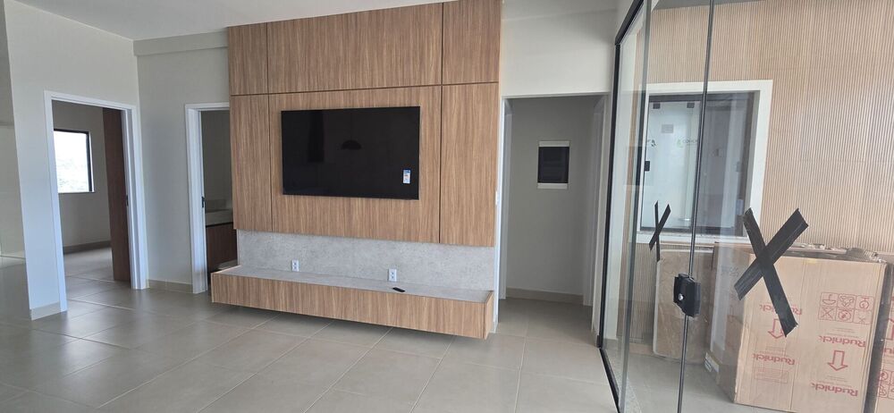 Casa à venda com 3 quartos, 144m² - Foto 1