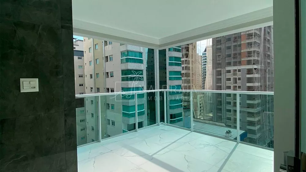 Apartamento à venda com 3 quartos, 130m² - Foto 4