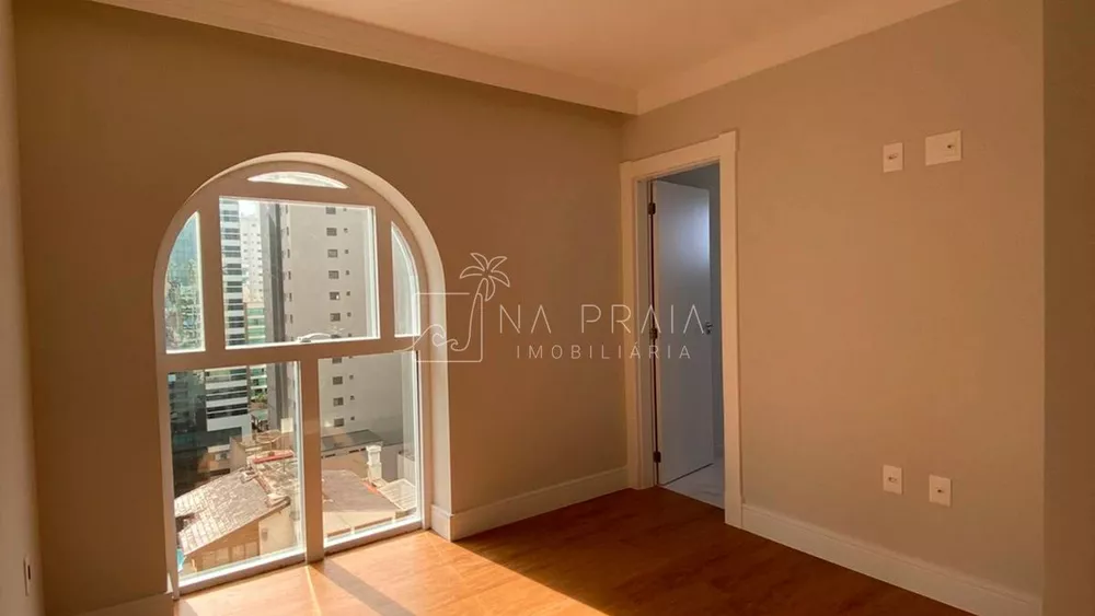 Apartamento à venda com 3 quartos, 130m² - Foto 5