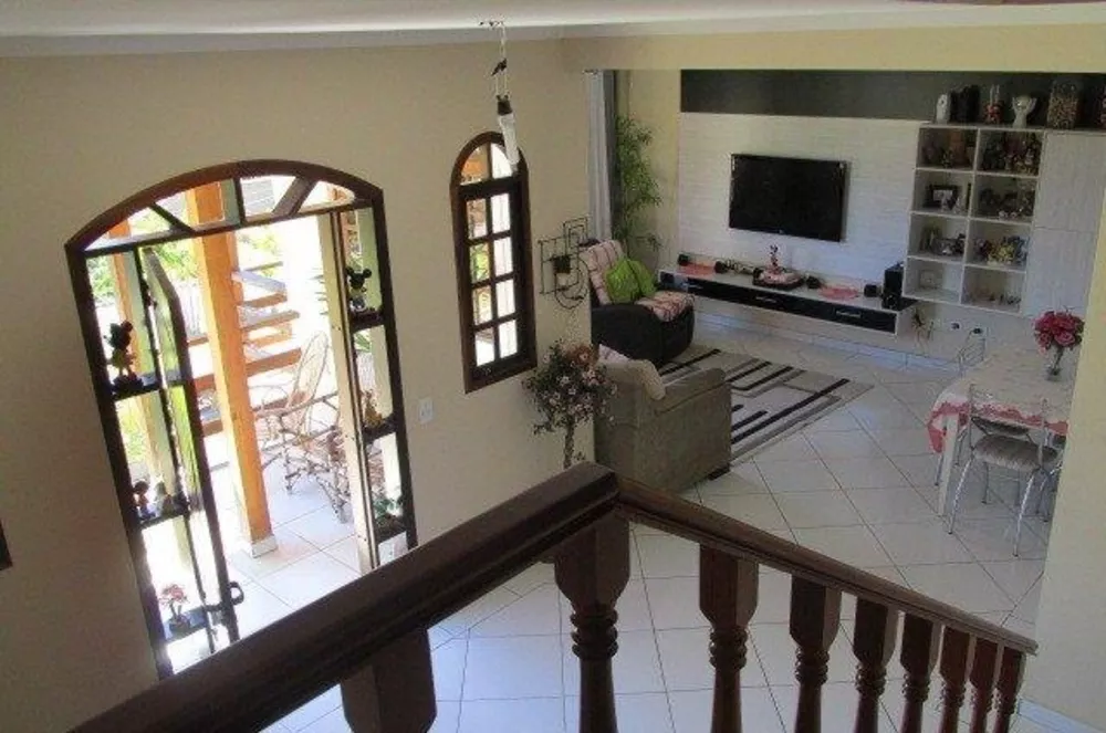 Casa de Condomínio à venda com 3 quartos, 375m² - Foto 3