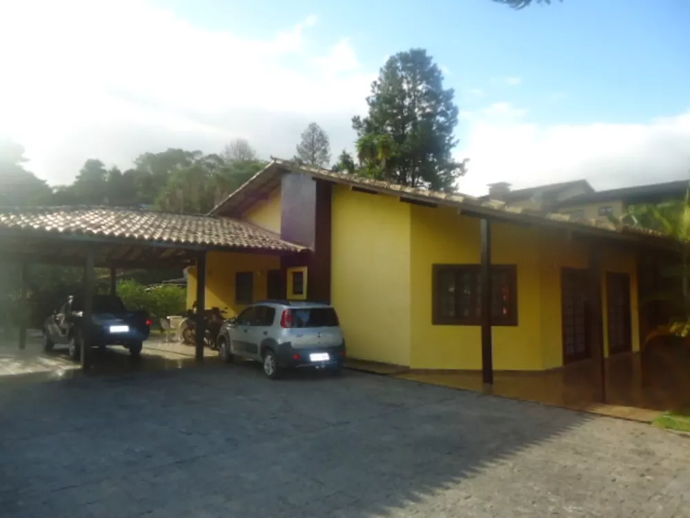 Casa de Condomínio à venda com 3 quartos, 400m² - Foto 2