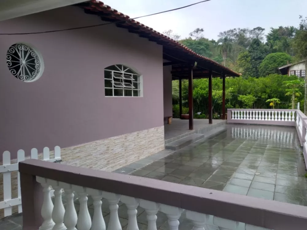 Casa à venda e aluguel com 4 quartos, 1000m² - Foto 1