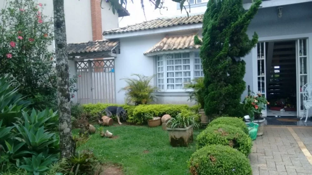 Casa de Condomínio à venda com 4 quartos, 430m² - Foto 1