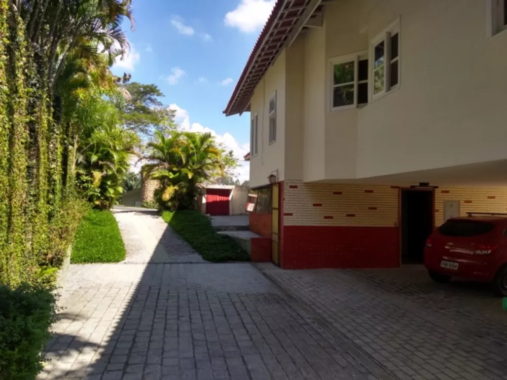 Casa de Condomínio à venda com 4 quartos, 1817m² - Foto 4