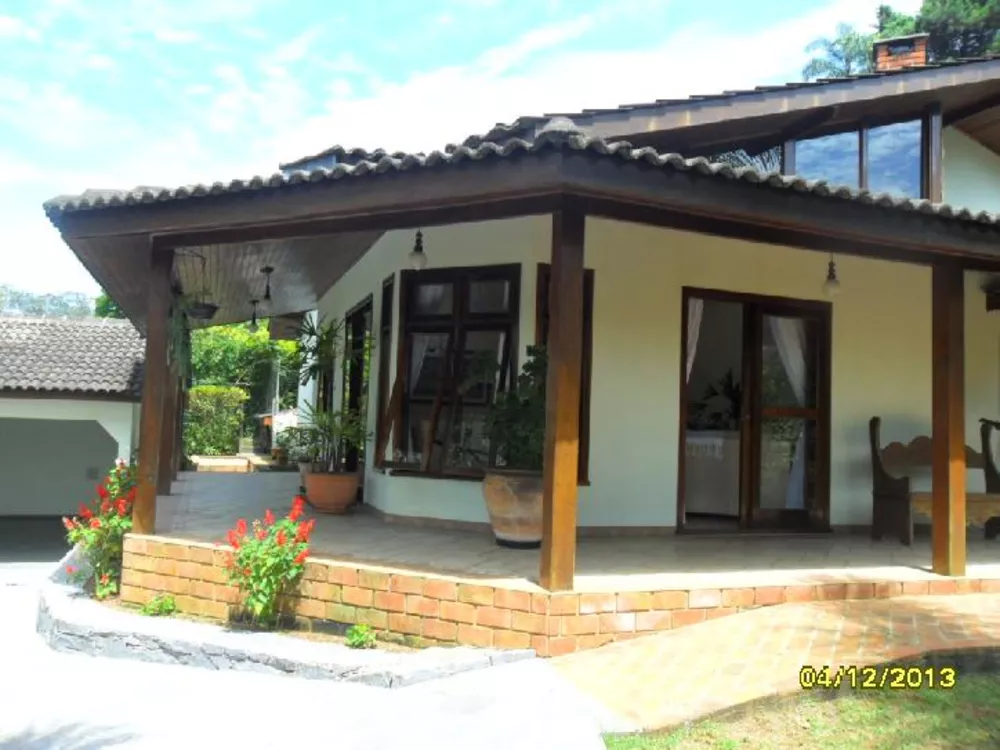 Casa de Condomínio à venda com 3 quartos, 435m² - Foto 4