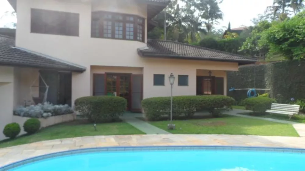 Casa de Condomínio à venda e aluguel com 3 quartos, 1800m² - Foto 1