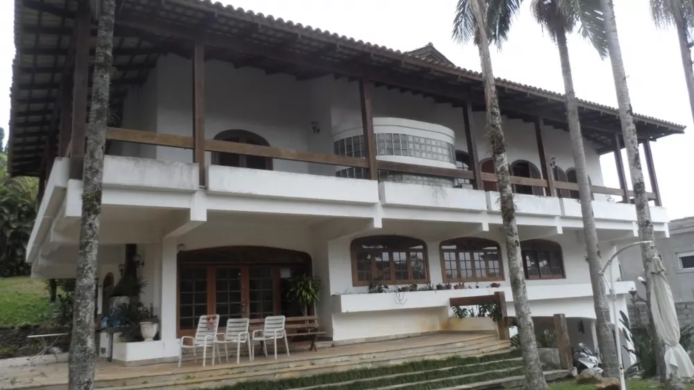 Casa de Condomínio à venda com 4 quartos, 1600m² - Foto 2