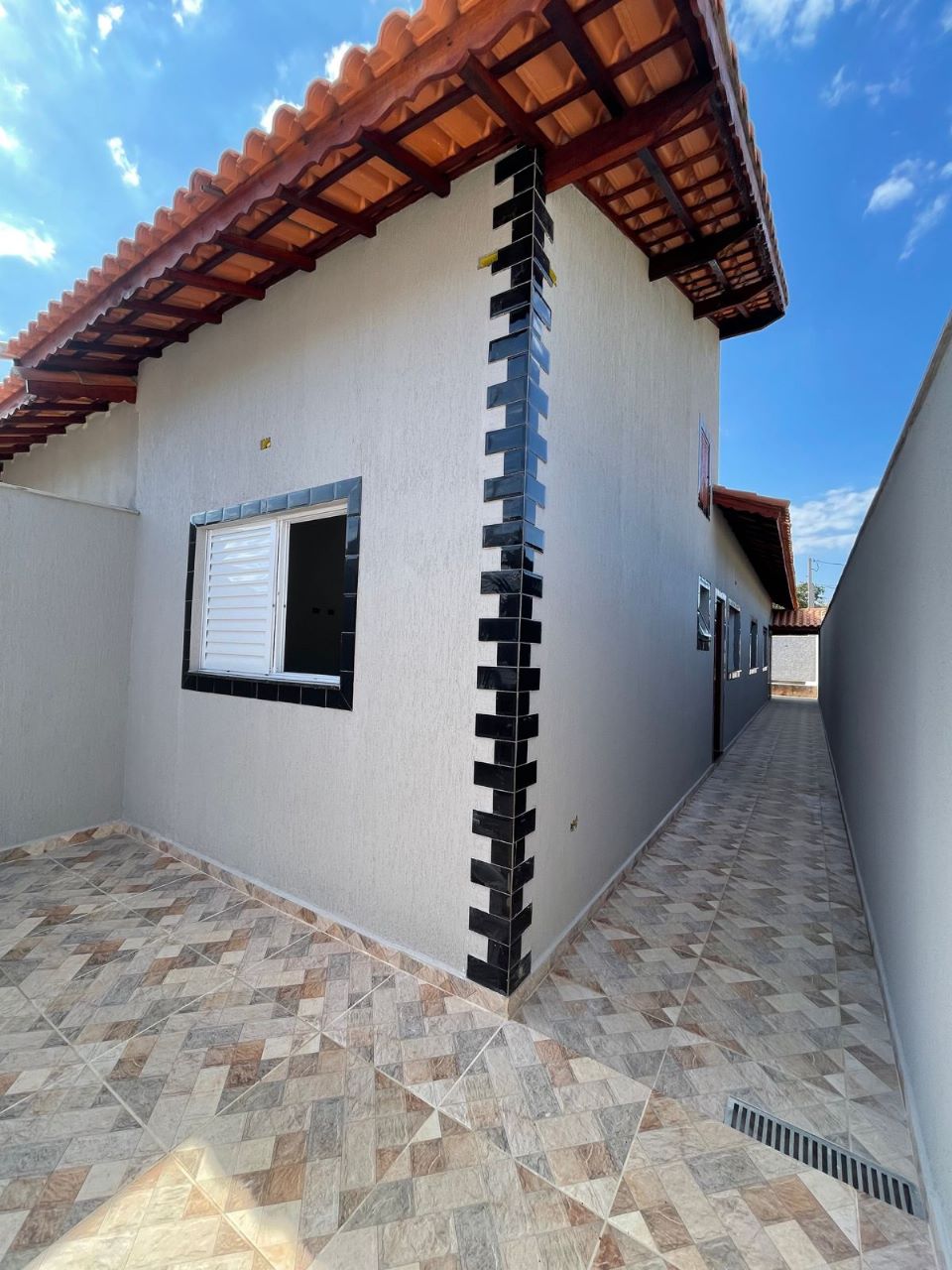 Casa à venda com 2 quartos, 71m² - Foto 8