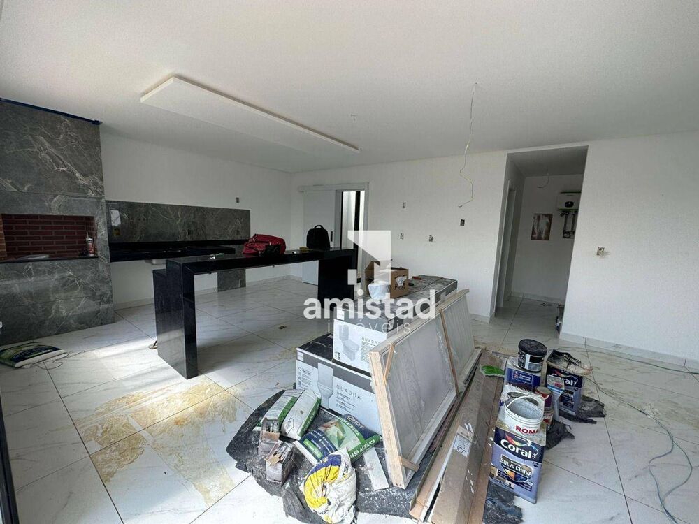 Casa, 3 quartos, 205 m² - Foto 1