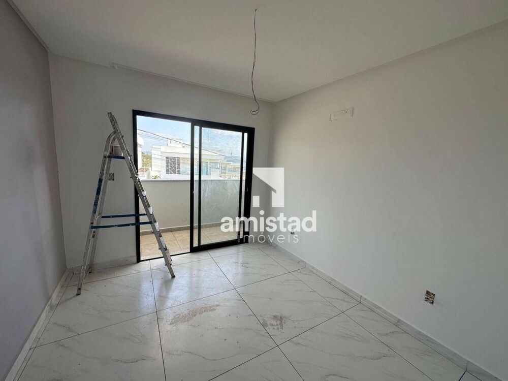 Casa, 3 quartos, 205 m² - Foto 2