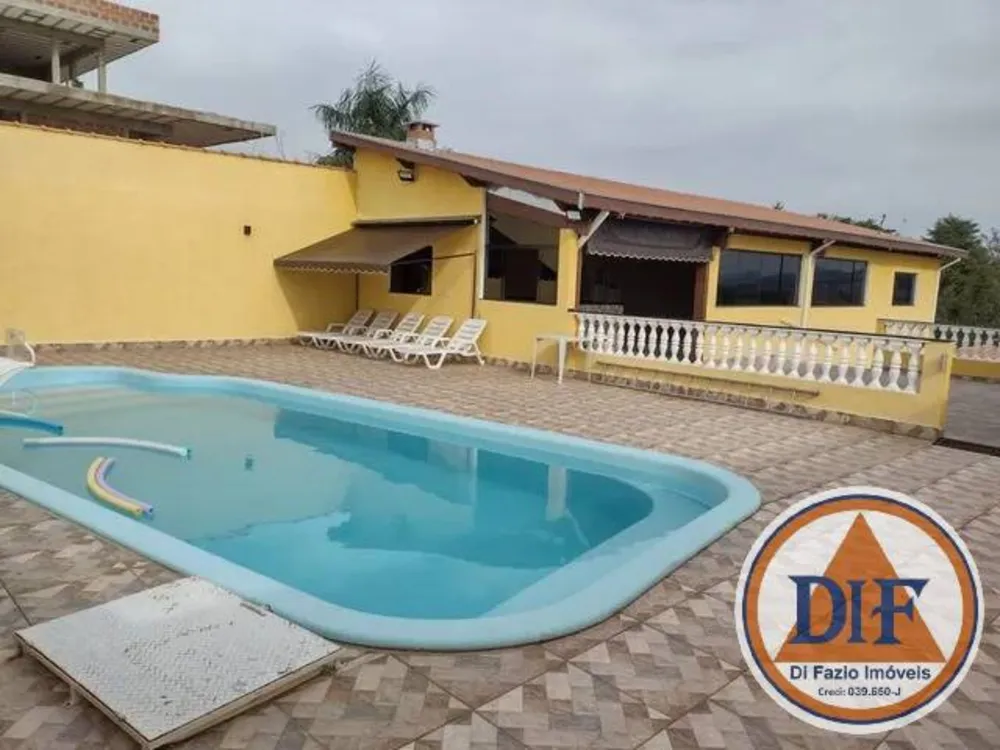 Chácara, 4 quartos, 1385 m² - Foto 1