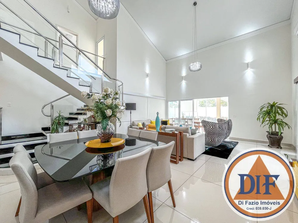 Casa, 4 quartos, 441 m² - Foto 1