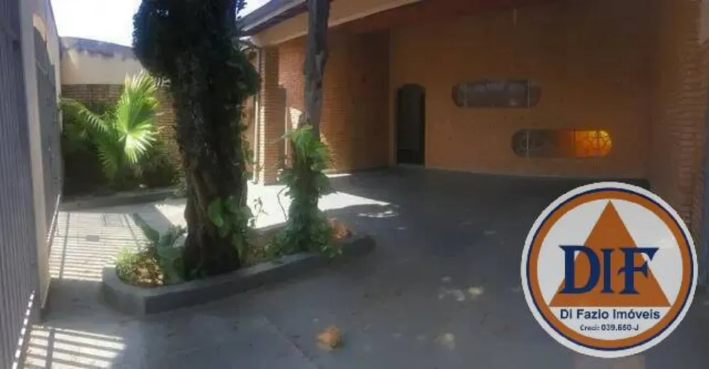 Casa, 3 quartos, 192 m² - Foto 2