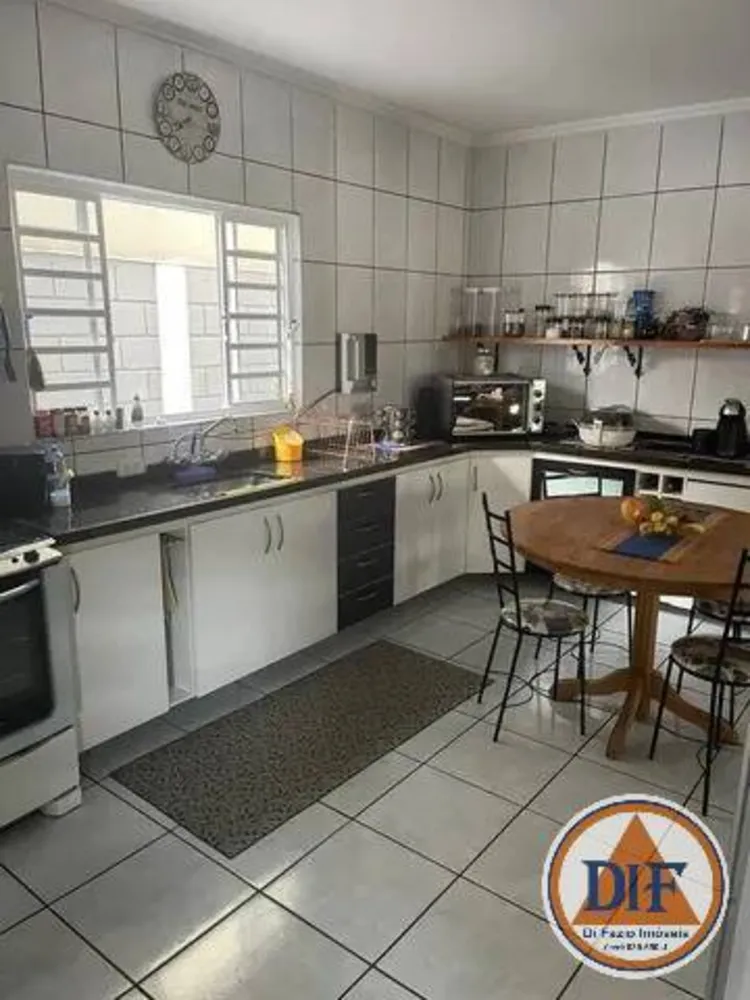 Casa, 4 quartos, 200 m² - Foto 2