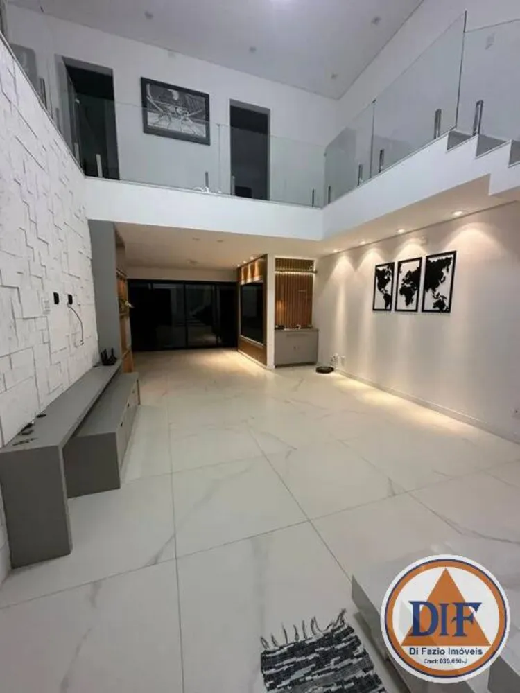 Casa, 3 quartos, 234 m² - Foto 1