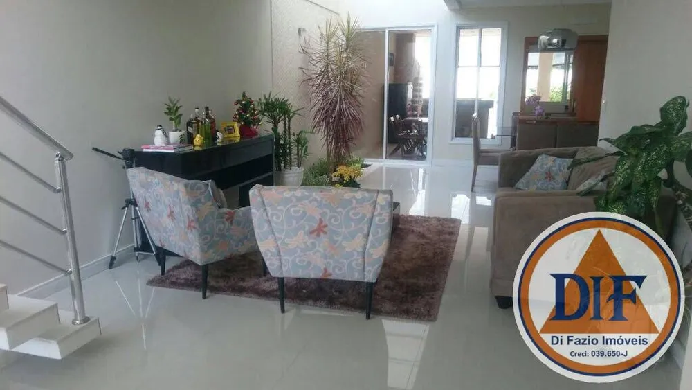 Casa, 3 quartos, 390 m² - Foto 1