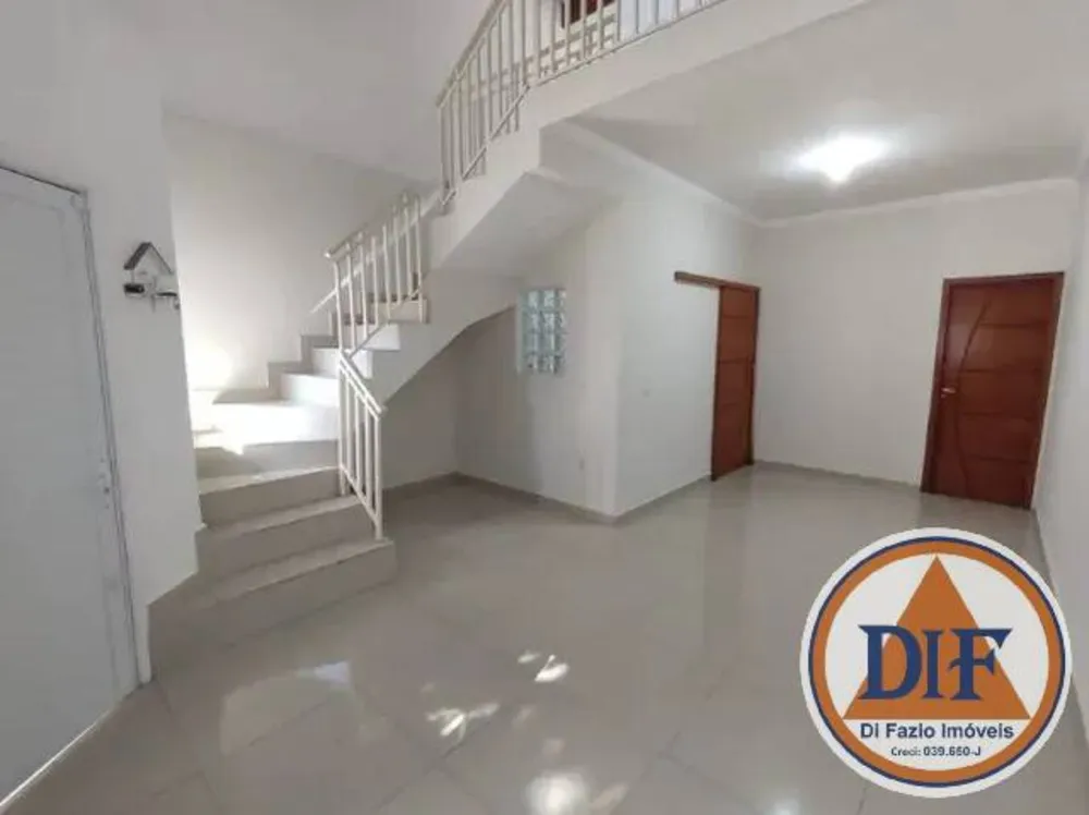 Casa, 3 quartos, 165 m² - Foto 2