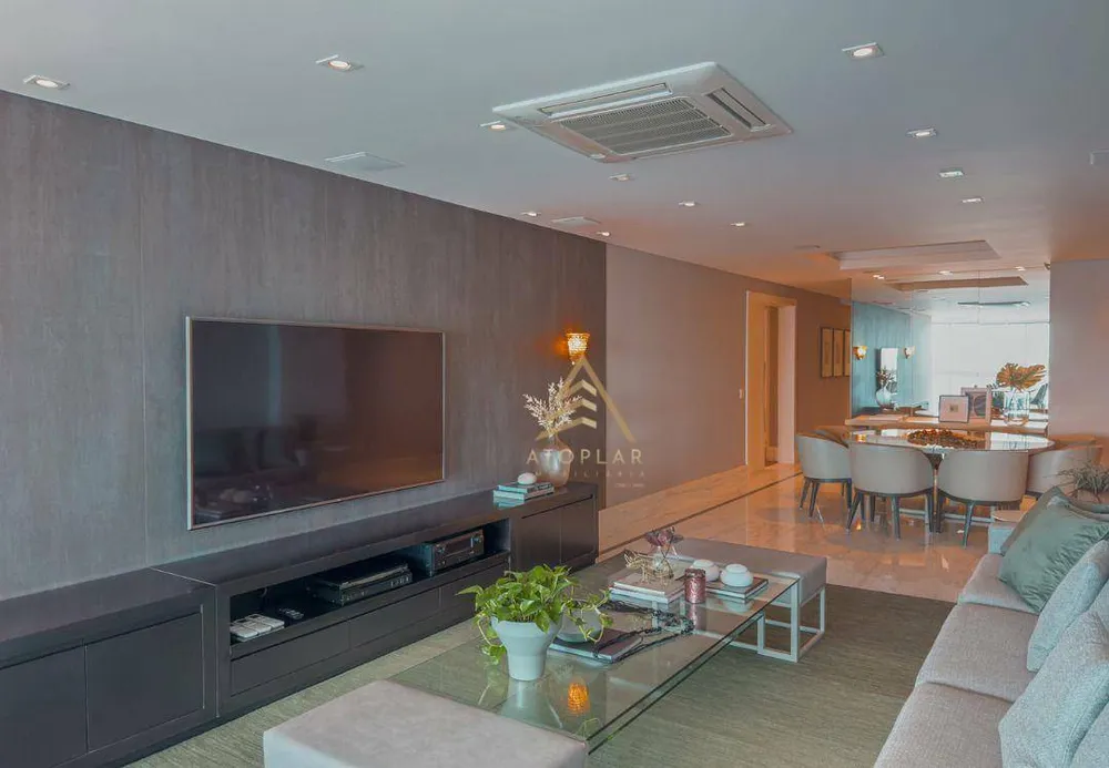 Apartamento, 3 quartos, 316 m² - Foto 2