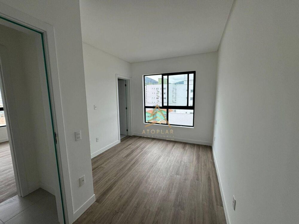 Apartamento à venda com 3 quartos, 73m² - Foto 4